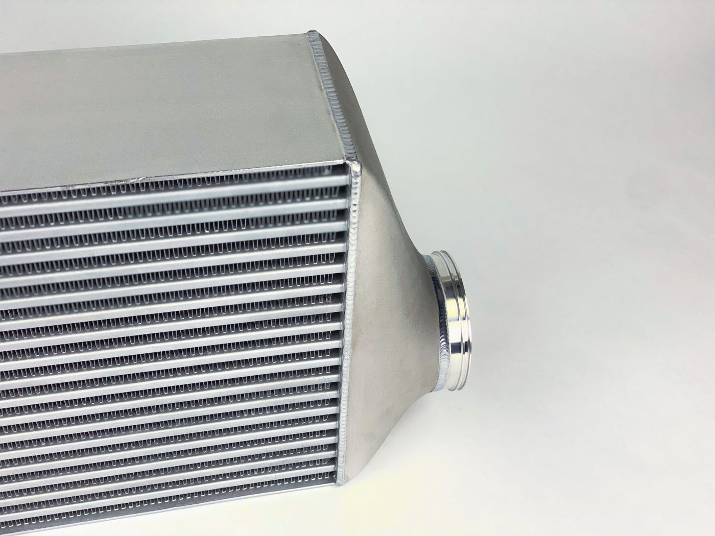 660 x 320 x 135 Intercooler - Cast Tanks