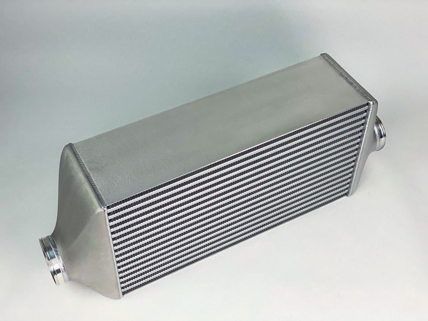 660 x 320 x 180 Intercooler - Cast Tanks